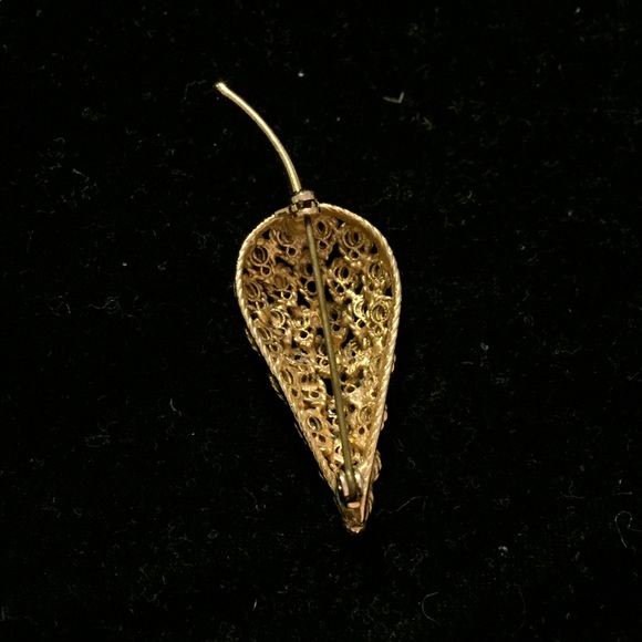 Ornate Vintage Mouse Brooch Garnet Colored Eyes - Picture 3 of 4